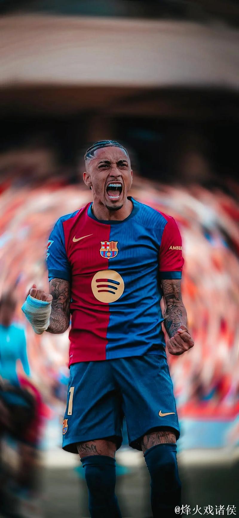 每体:拉菲尼亚向身边人表示,未帮巴萨拿到欧冠自己不会离开 每体:拉菲尼亚向身边人表示,未帮巴萨拿到欧冠自己不会离开