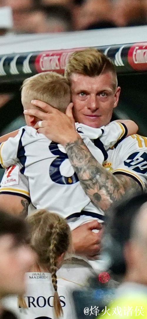 克罗斯:皇马与曼城都缺乏中场控制力;英超球队客场表现下滑 克罗斯:皇马与曼城都缺乏中场控制力;英超球队客场表现下滑